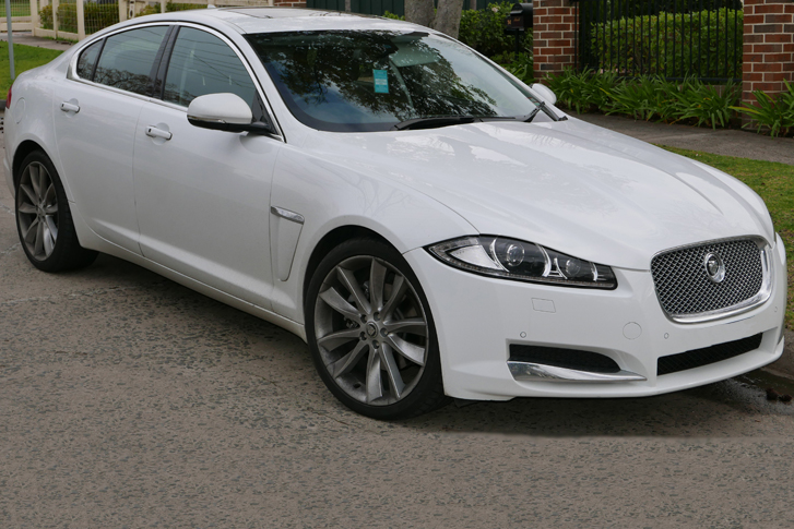 Jaguar XF 3.0-litre diesel engines